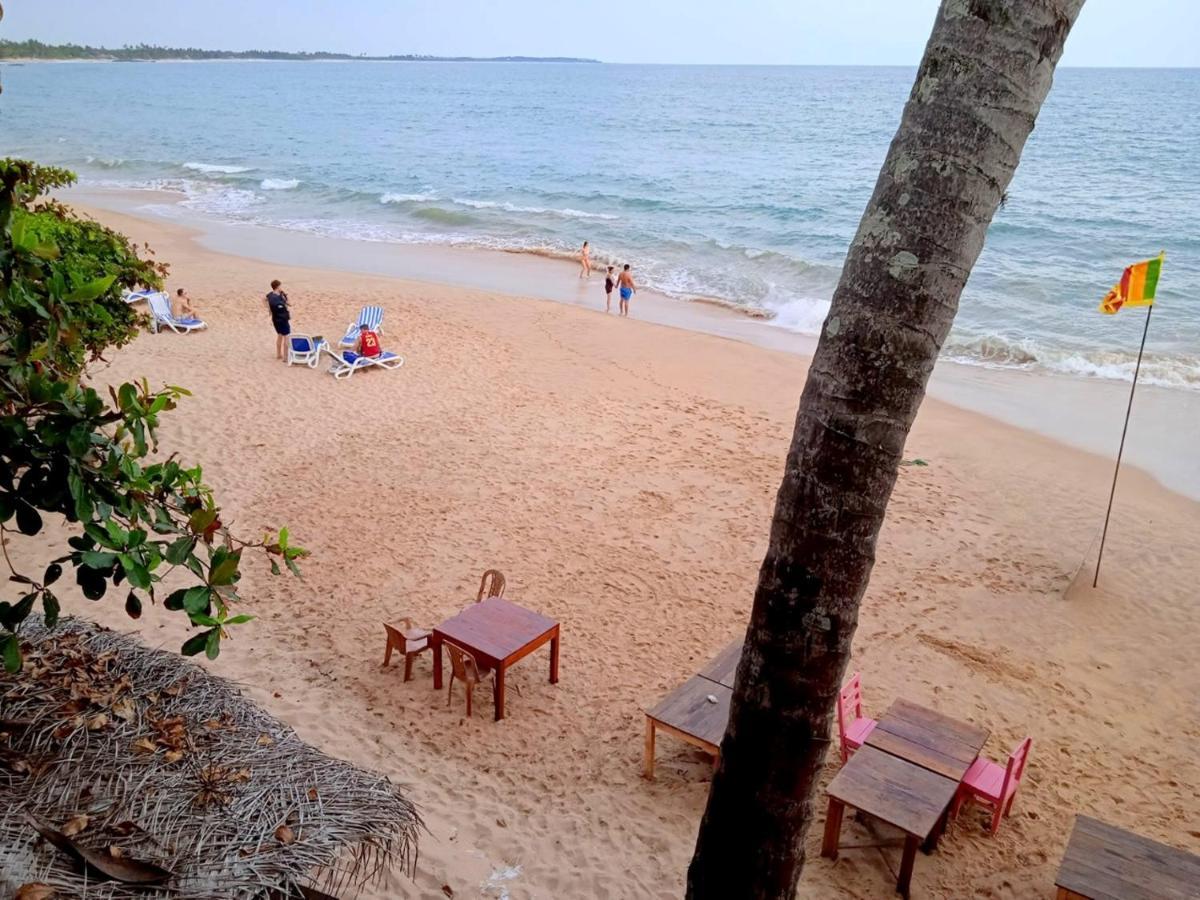 Lucky Sea Beach Hotel Tangalle Dış mekan fotoğraf