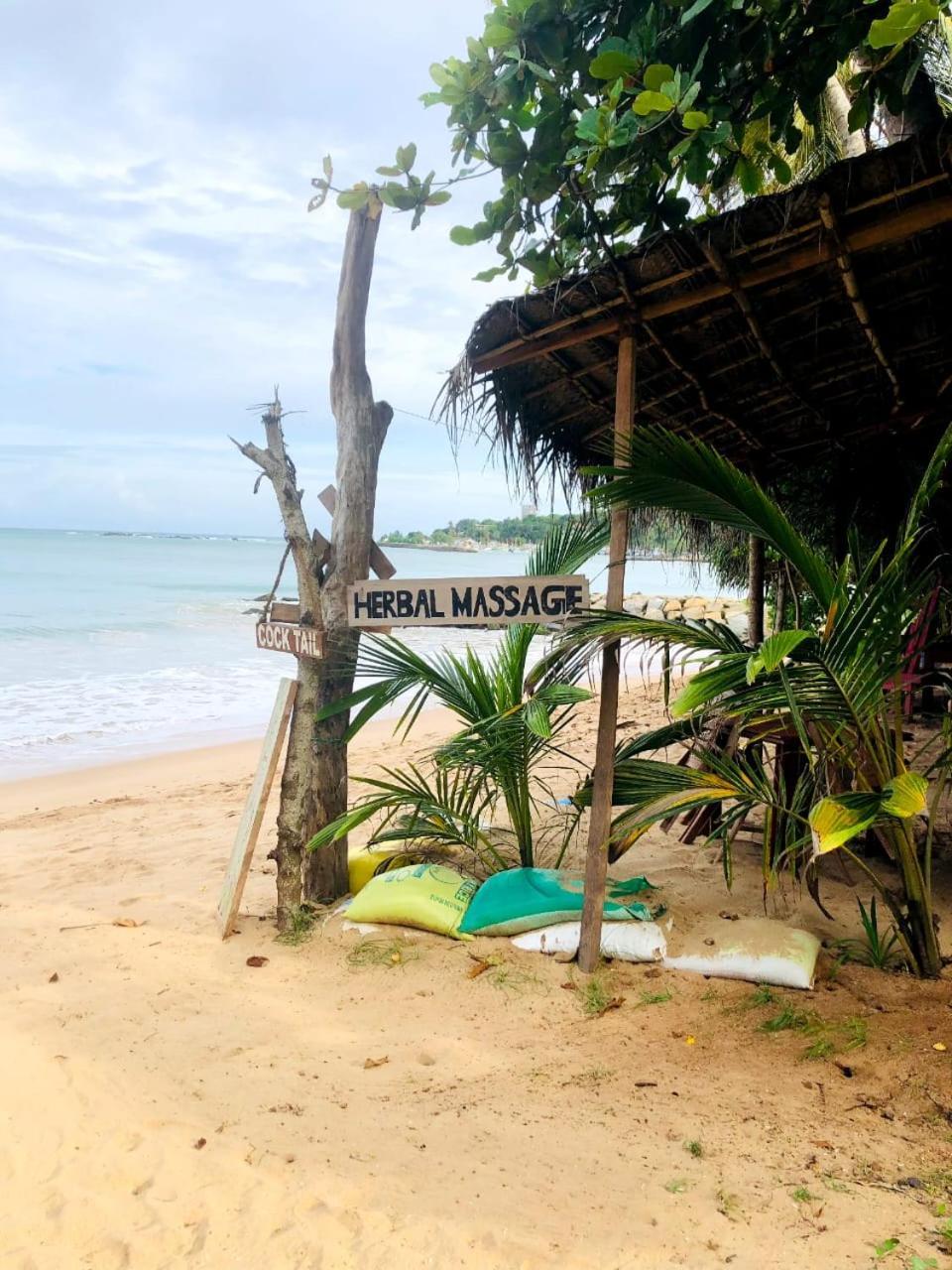 Lucky Sea Beach Hotel Tangalle Dış mekan fotoğraf